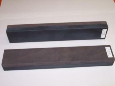 Modelo profesional de tamaño 40 x 7 x 2 + 2 cm compuesto de dos piedras de grano 1200 y grano 4000(estimado) que nos permiten por su gran recorrido el afilado y pulido de nuestros filos con suma facilidad y perfección
